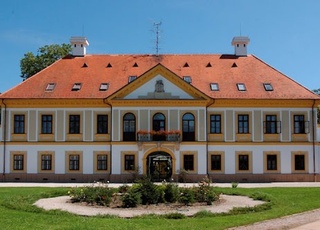 Új-Ebergényi kastély